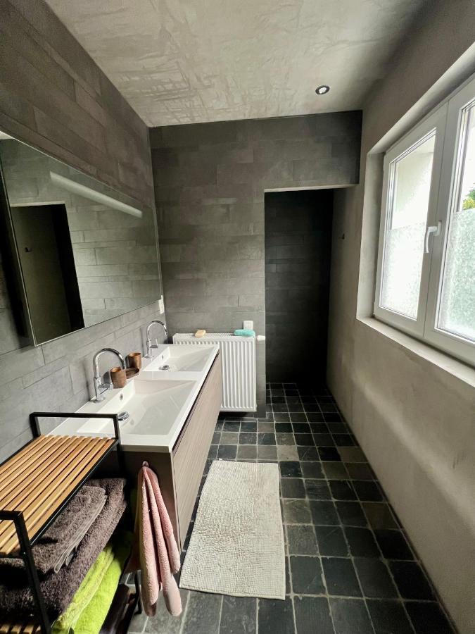 Capstay La Louvière Eksteriør billede