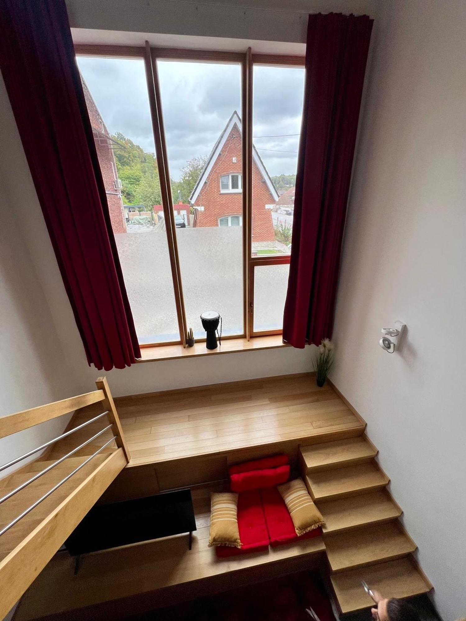 Capstay La Louvière Eksteriør billede